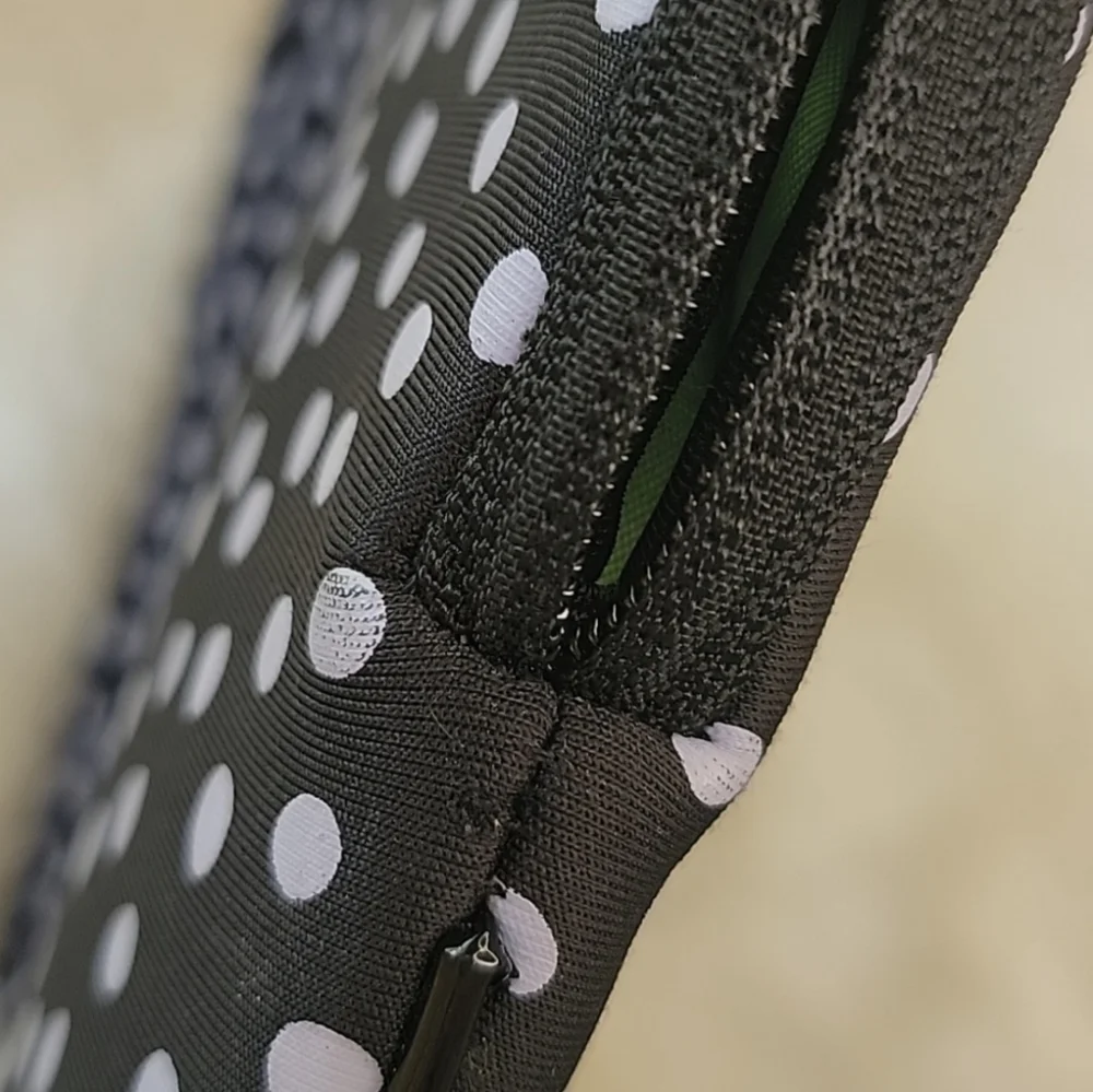 KATE SPADE Black White Polka-Dot Padded Neoprene Zip Boho Tablet Electronic Case